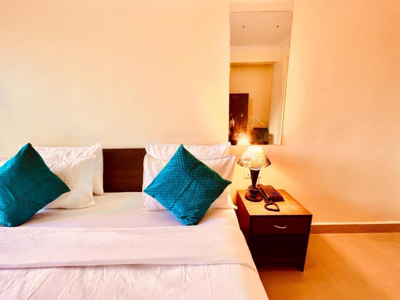 Hotel Shivam Classy & - 1 Km From Beach